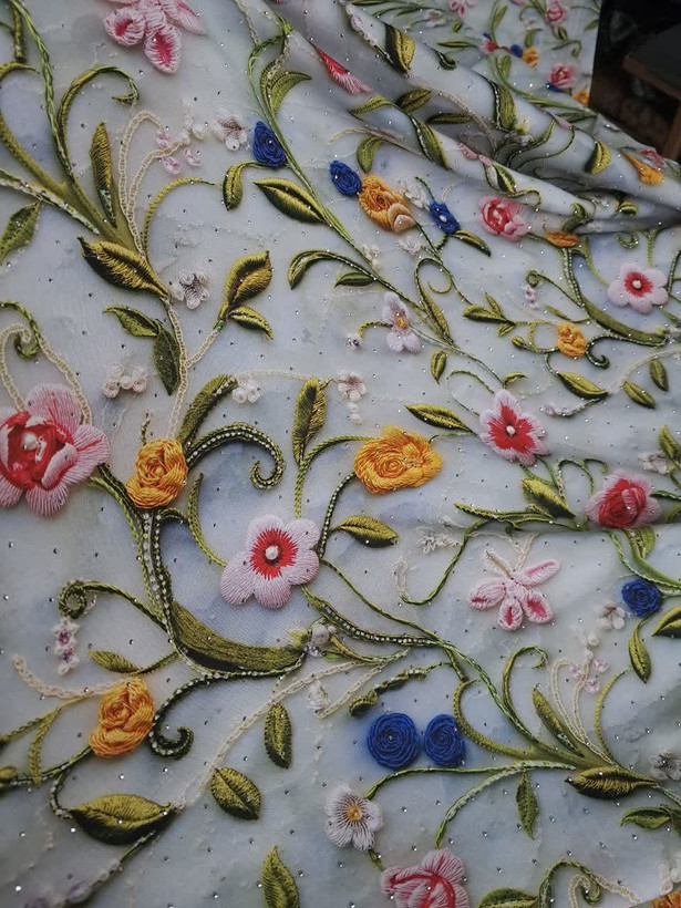 پارچه نخی نگین دار پنج بعدی لخت وخنک /قواره